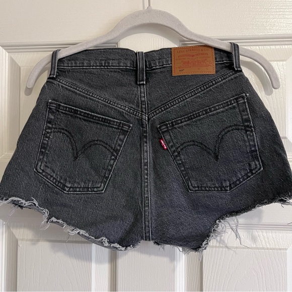 Levi’s Premium 501 Shorts - Picture 2 of 4